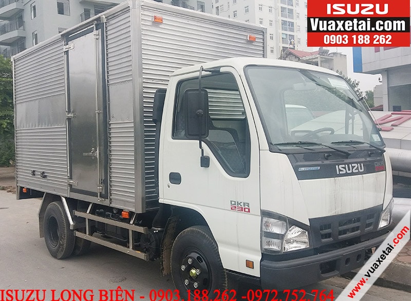 Xe tải Isuzu 1 tấn vào phố cấm model QKR77FE4