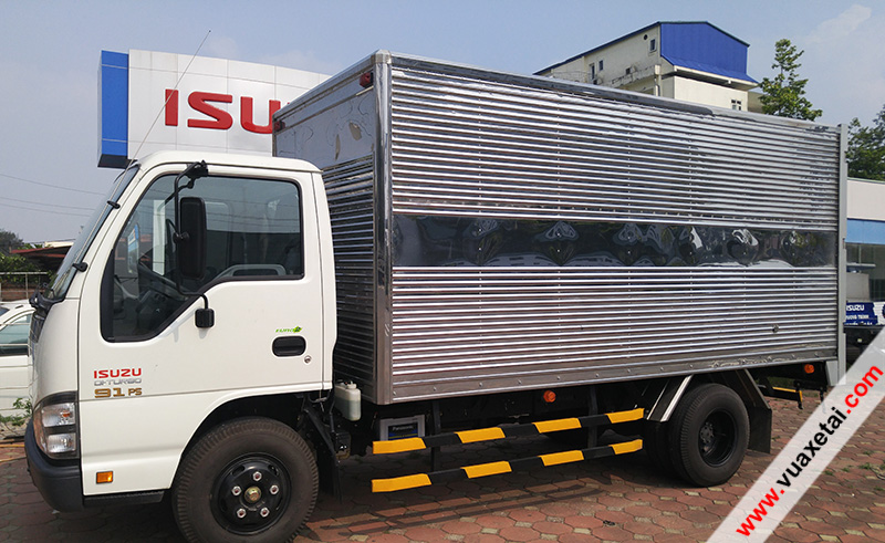 Xe_tai_isuzu_2t2_thung_kin1
