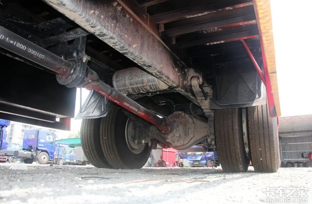 xe_tai_chenglong_7_tan7