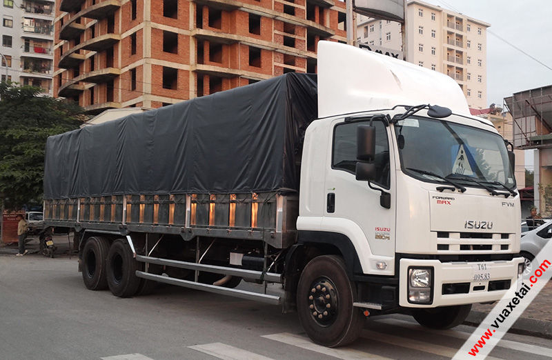 xe tải isuzu 15 tấn thùng mui bạt inox