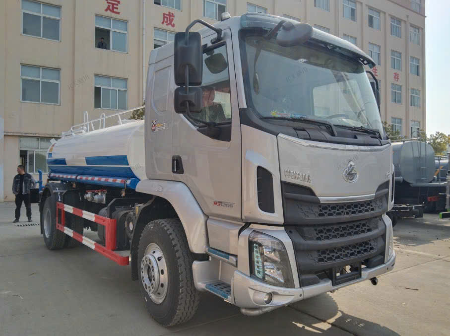 xe_bon_chenglong_2