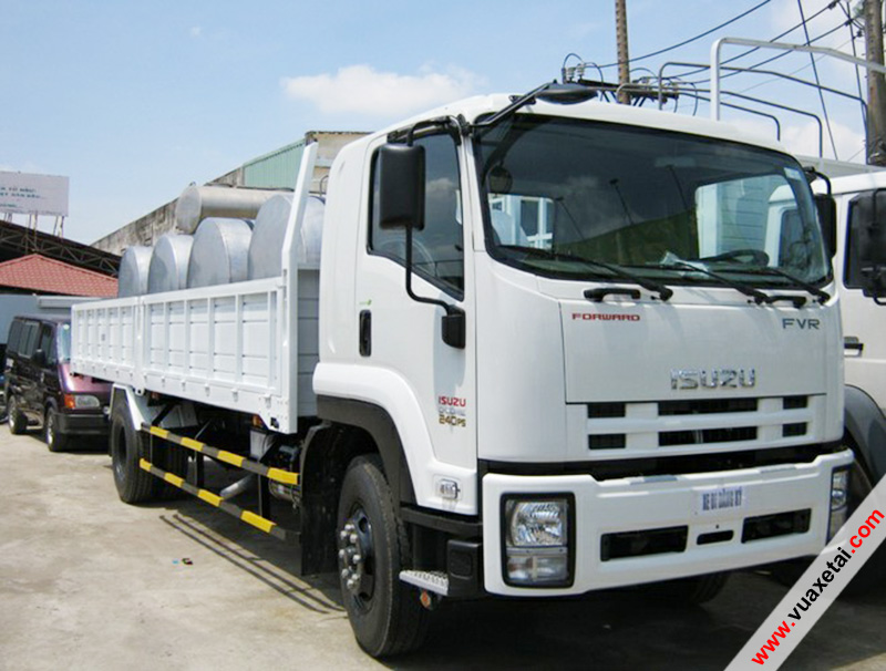 xe tải isuzu 9 tấn FVR thùng lửng